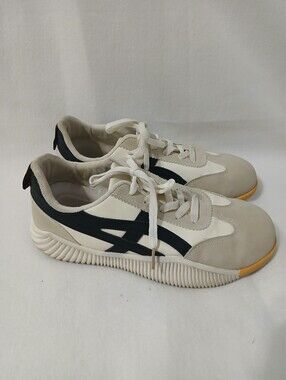 De Florance Cream and Black Women's Lace-Up Athletic Sneakers